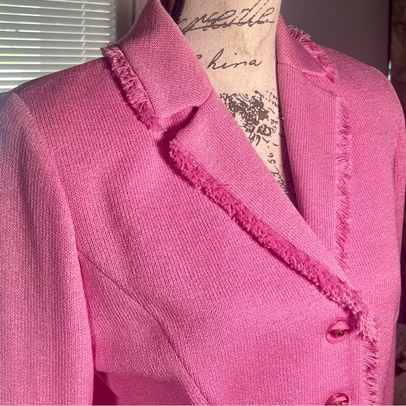 SOLD St. John Marie Gray Rare Y2K Santana Knit Hot Pink Logo Buttons Fringe - Picture 5 of 14